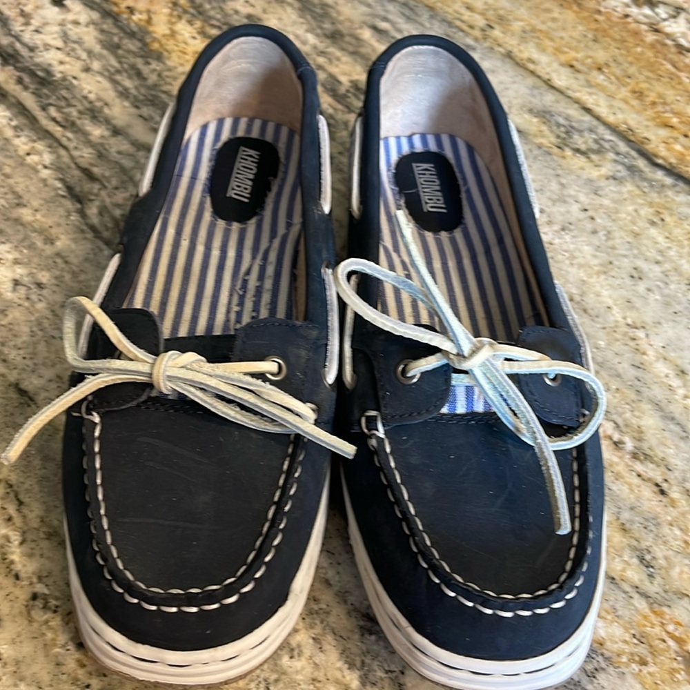 KHOMBU women shoes Sz. 9 leather uppers.
